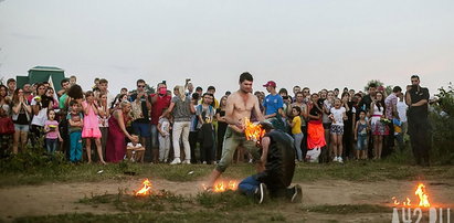 Zamienił się w kulę ognia, myśleli, że to dowcip. Film +18