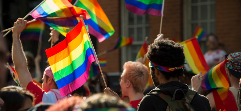 Coraz więcej osób z małych miast walczy o prawa LGBT. "Zorientowali się, że życie to nie serial"