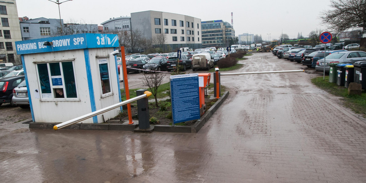 Nowe miejsca parkingowe na poznańskim Chwaliszewie 