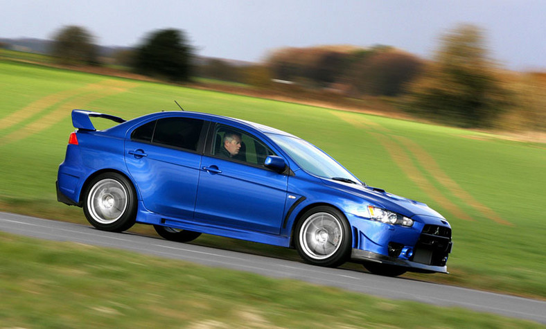 Mitsubishi Lancer Evo X FQ-400: fotogaleria