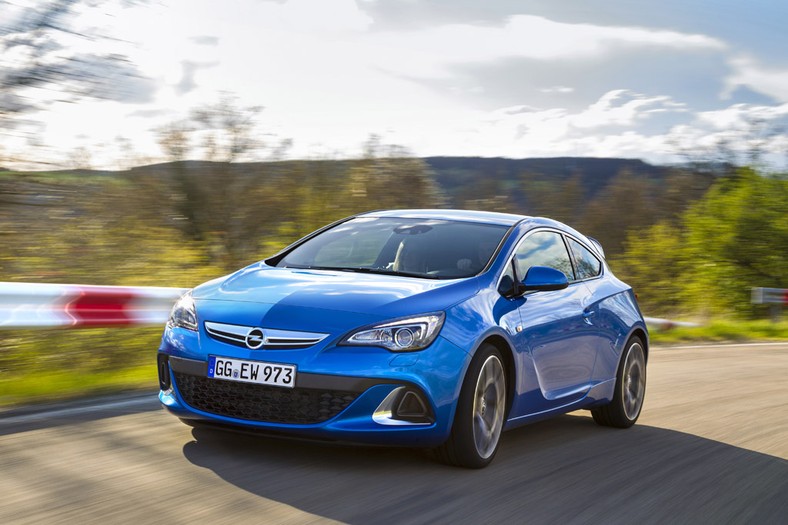 Opel Astra OPC: Golf GTI może się bać