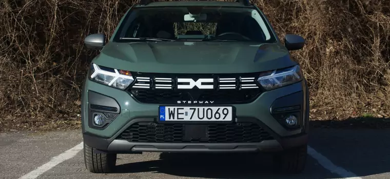 Dacia Sandero Stepway 1.0 TCe. Ma 110 KM i pokemona na grillu. I czego chcieć więcej?  [TEST]