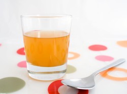 Przepis na syrop na przeziębienie. Z octem jabłkowym i miodem