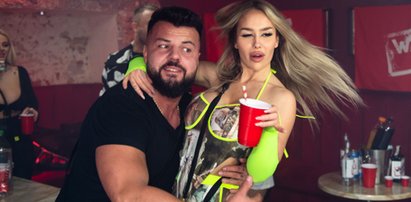 Tak szaleją uczestnicy Warsaw Shore w klubie z Drag Queen. Takich zdjęć jeszcze nie było! ZDJĘCIA +18 LAT