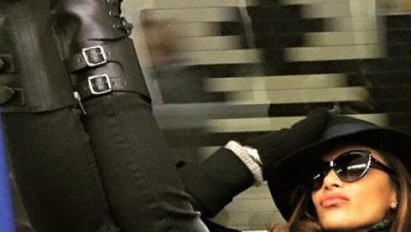 Nézd mit csinált a metrón Nicole Scherzinger!