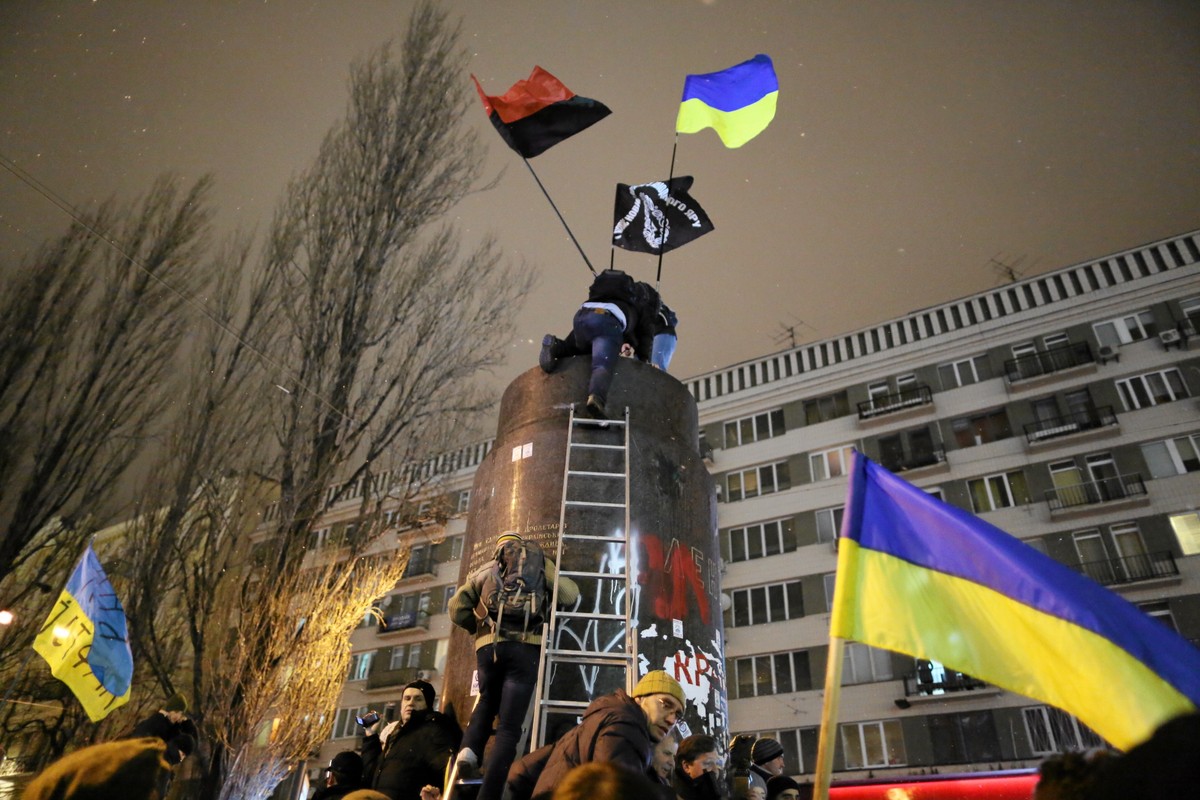 Ukraina: Zniszczono pomnik Lenina