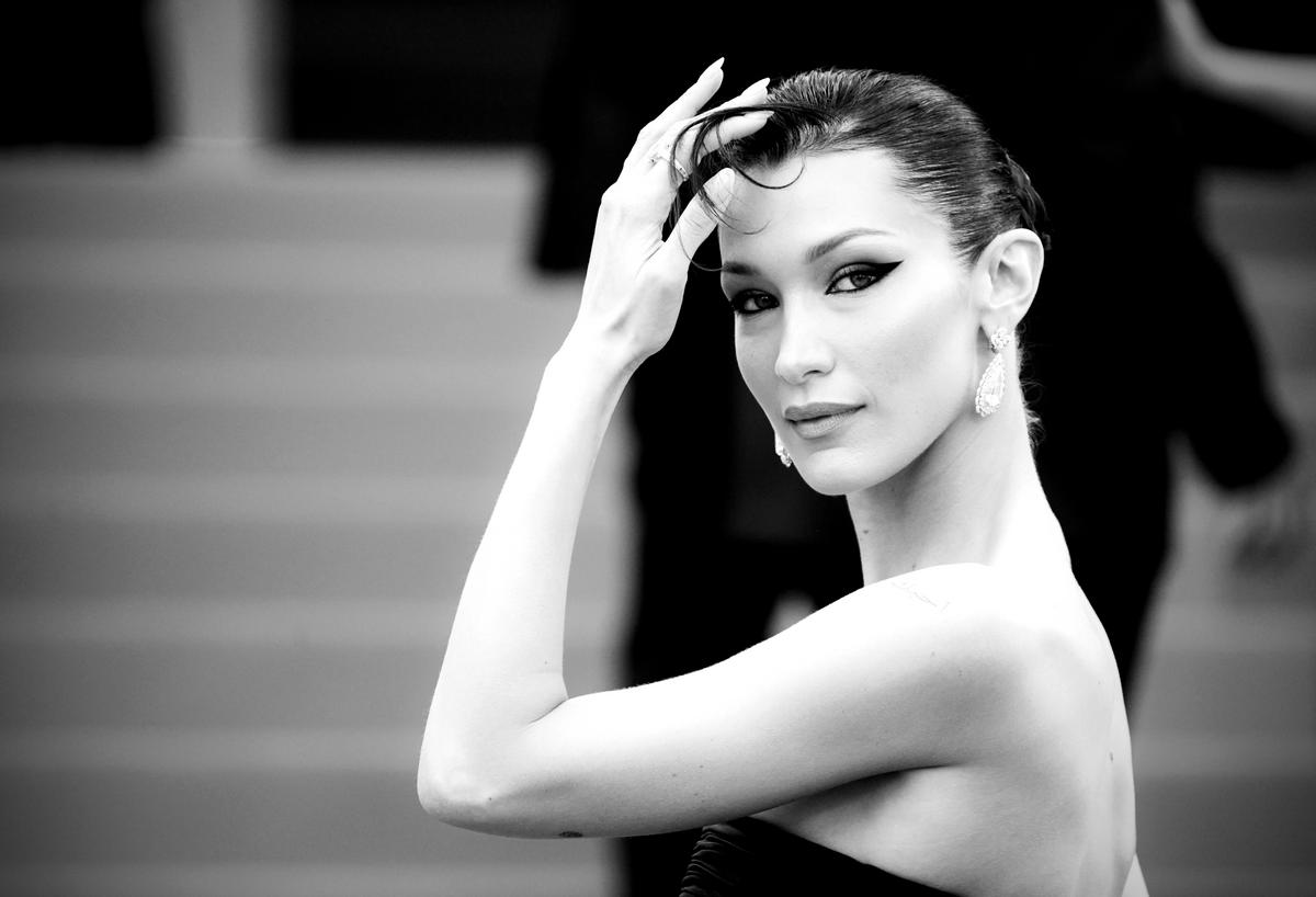 Bella Hadid saját NFT kollekcióval debütál a digitális világban