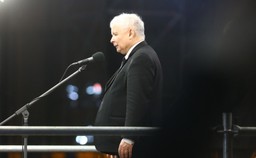 PiS przegrywa z opozycją. Najnowszy sondaż