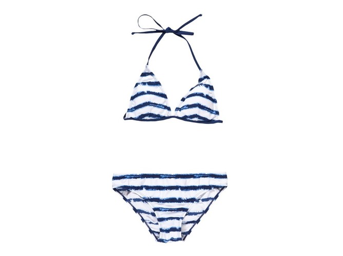 Stylowe plażowanie za niewielką ceną - stroje kąpielowe MOODO, kolekcja lato 2011