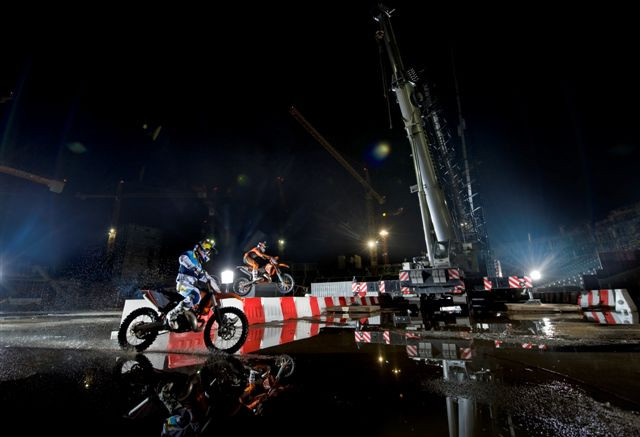 Budowa stanęła - nocne pojedynki na Stadionie Narodowym w Warszawie!