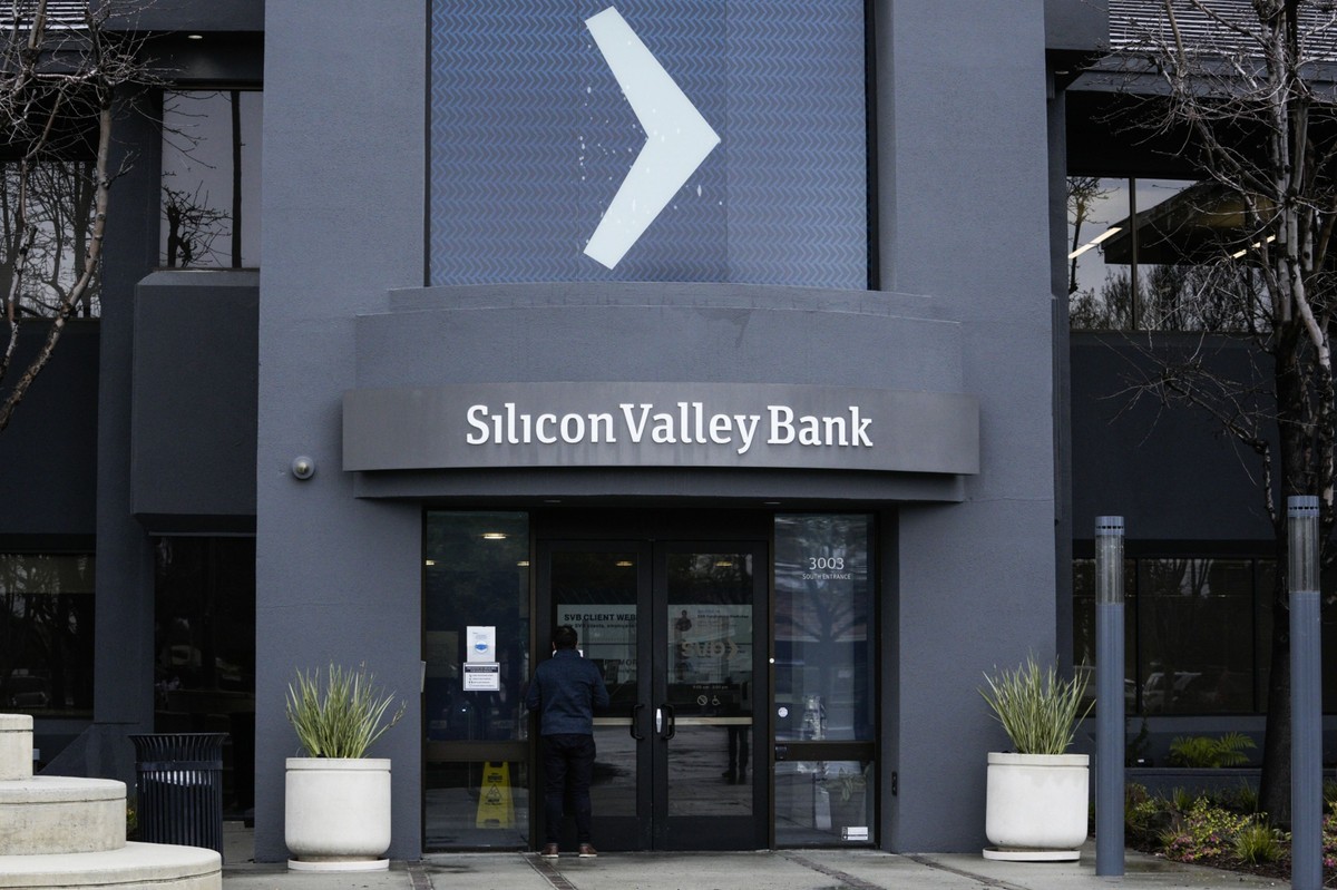 Siedziba główna SVB (Silicon Valley Bank) w Santa Clara, Kalifornia, USA. 10.03.2023