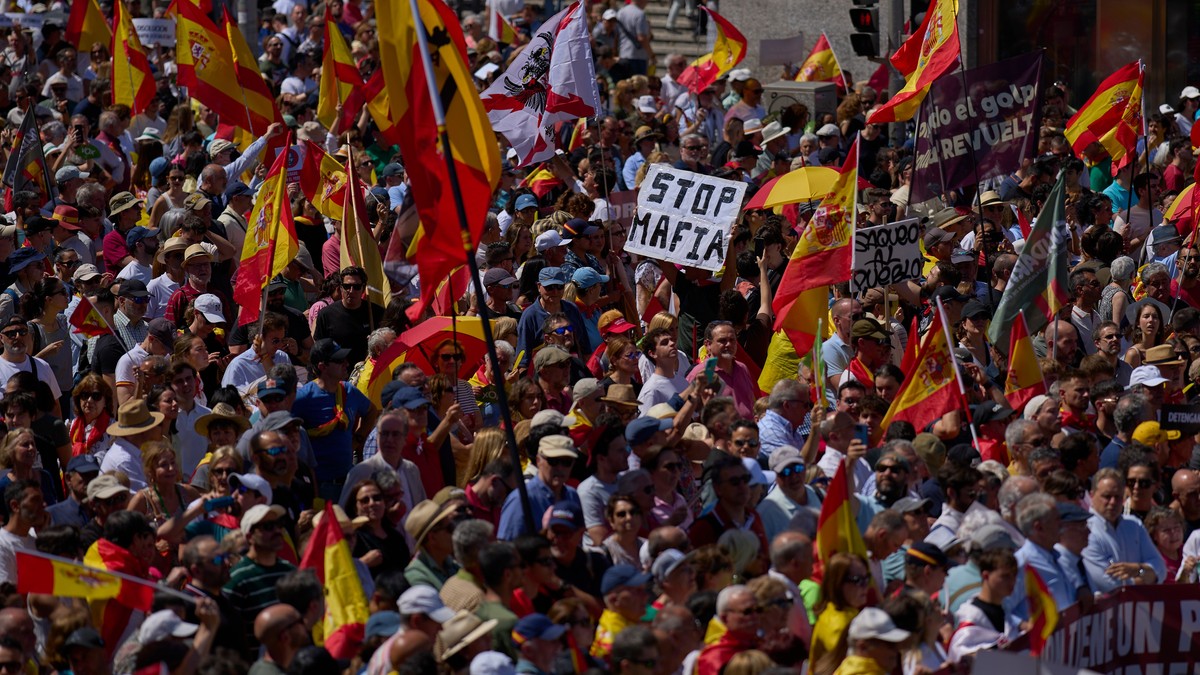 Protest u Madridu protiv vlade Pedra Sančeza