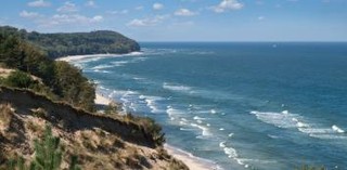 Prawie wszystkie trójmiejskie plaże zamknięte z powodu sinic