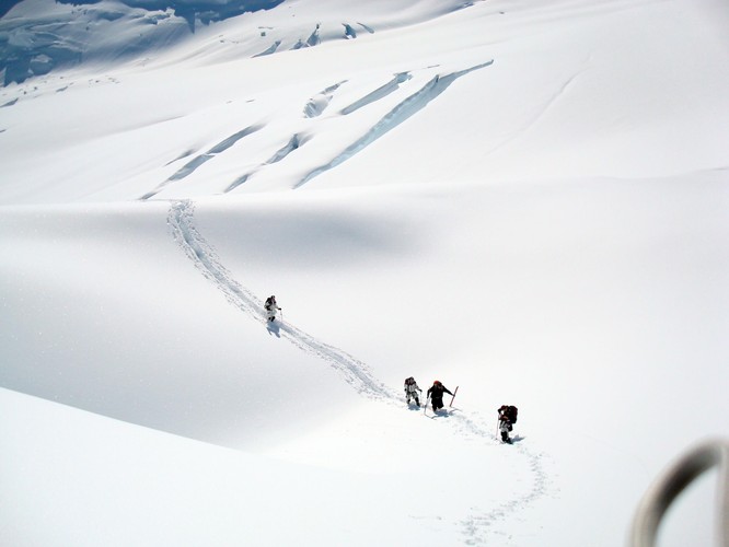 Pierwszy atak szczytowy nie powiódł się z powodu załamania pogody