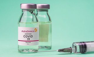 AstraZeneca dostarczy 30 mln dawek szczepionki w pierwszym kwartale. Jest jeden warunek