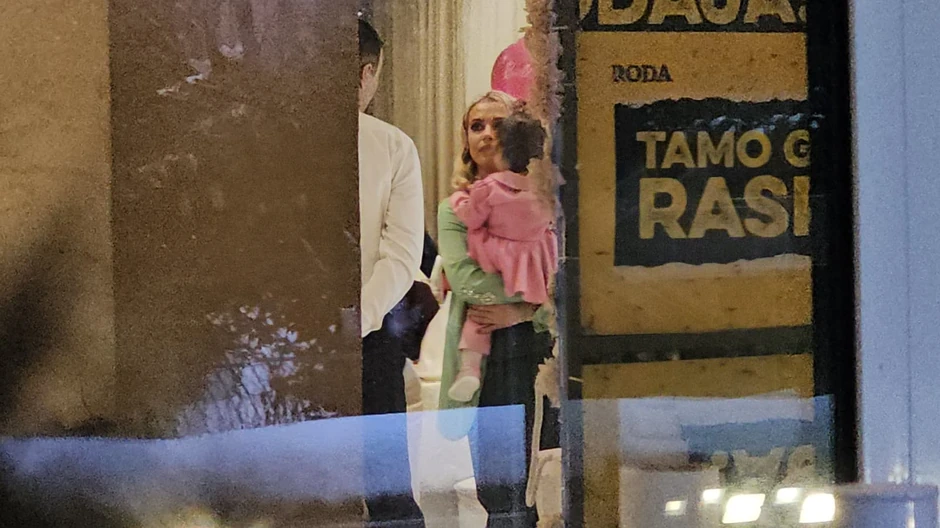 Milica na slavlju povodom krštenja ćerke 