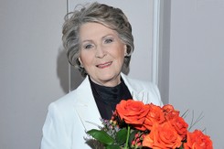 Irena Santor nie wybiera się na emeryturę: Oszalałabym bez pracy