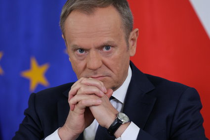 Donald Tusk upomina się o pracowników budżetówki i proponuje 20-proc. podwyżki