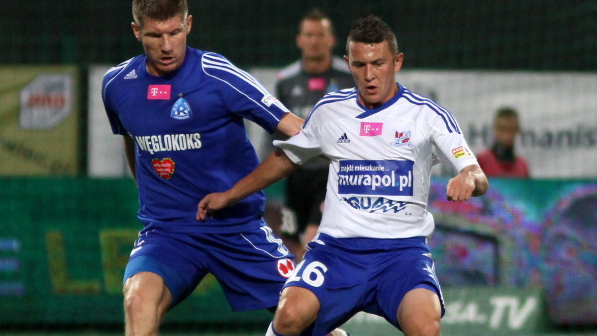Na otwarcie 6. kolejki T-Mobile Ekstraklasy Ruch Chorzów wygrał na wyjeździe z Podbeskidziem Bielsko-Biała 2:1 (0:1), choć długo zanosiło się na pierwsze w sezonie zwycięstwo Górali.
