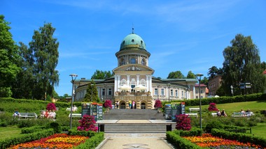 niższe ceny w sanatoriach z tą kartą. jest dostępna dla każdego, kto s