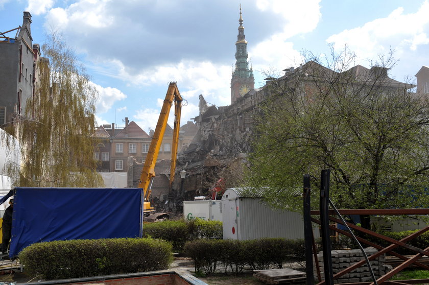 Wyburzanie kina Neptun w Gdańsku