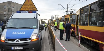 Tramwaj wlókł nastolatkę po torach