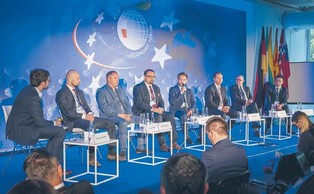 Fuzja Orlenu z Lotosem zwiększy bezpieczeństwo Polski