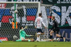 Lukas Podolski show. Górnik dał lekcję futbolu Cracovii [WIDEO]