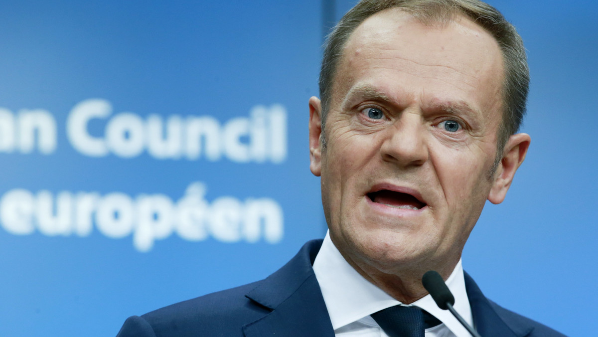 Szef Rady Europejskiej Donald Tusk powiedział po szczycie unijnym, że znalezienie kompromisu w kwestii migracji będzie bardzo trudne, ale kraje UE muszą zrobić wszystko, by go osiągnąć.