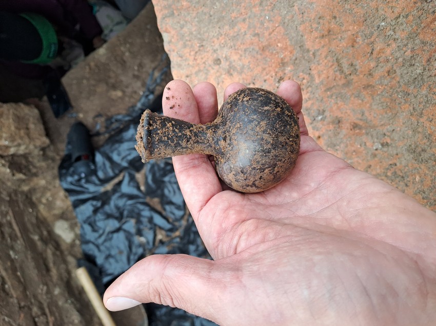 Posude od bojenog stakla nađene u nekropoli u Jagodin mali u Nišu