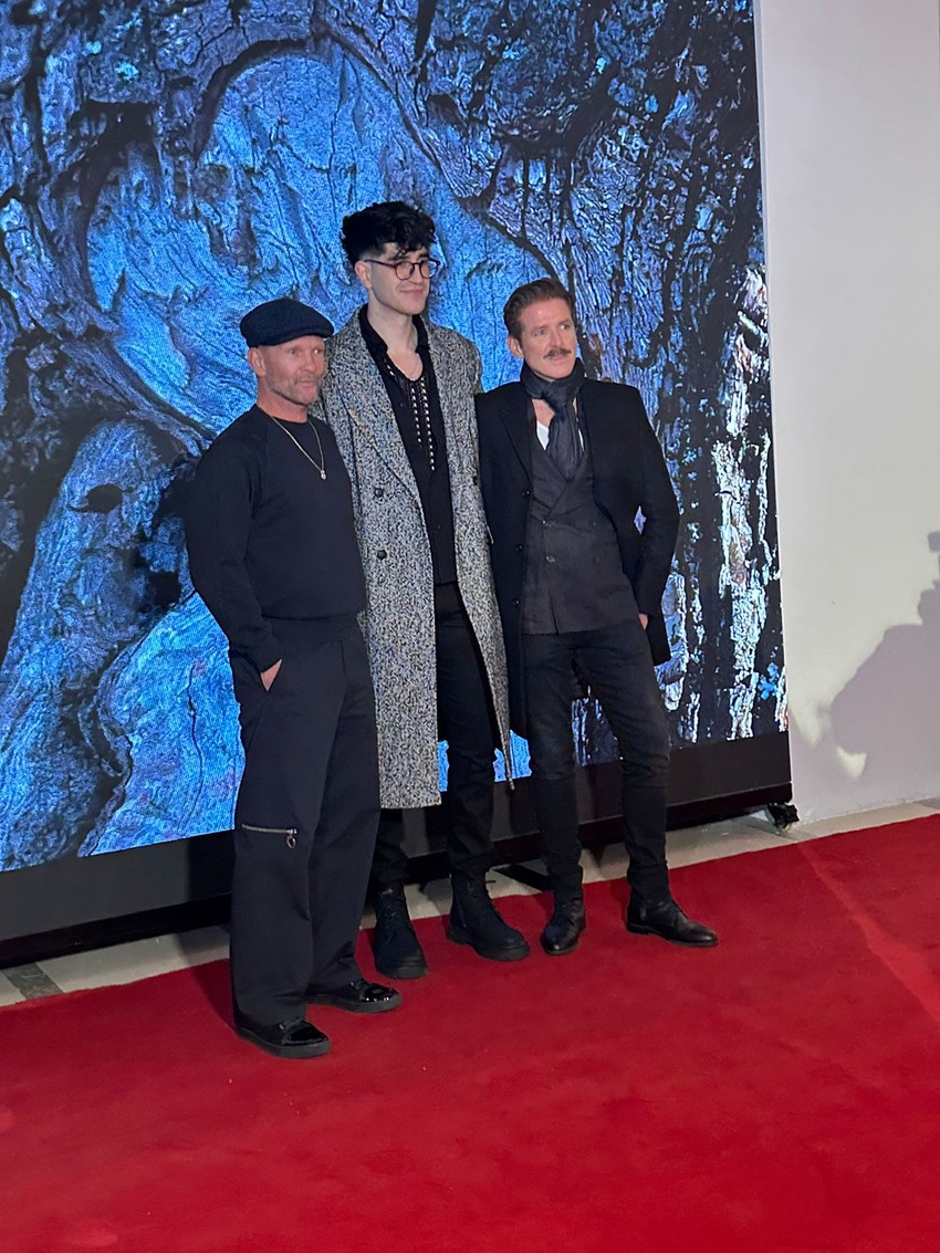 Premijera filma Mudbrick, Kult mrtvih