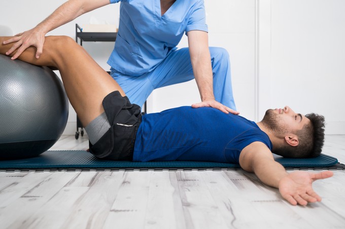 Visszatérés a pályára: így kezdhető újra az edzés sérülés után