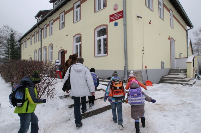 Dzieci z Donbasu idą do szkoły