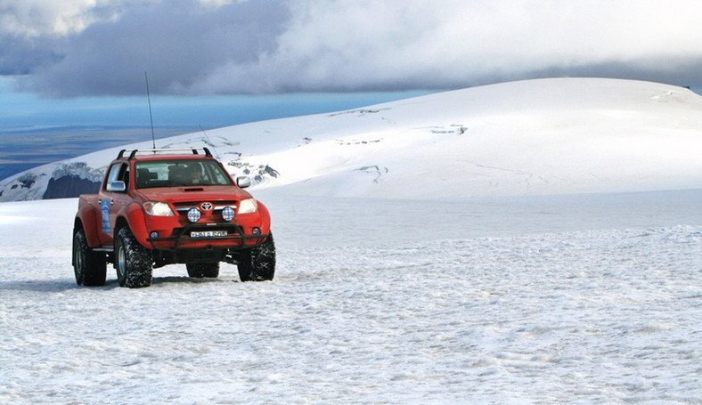 Toyota dowiezie cię na lodowiec