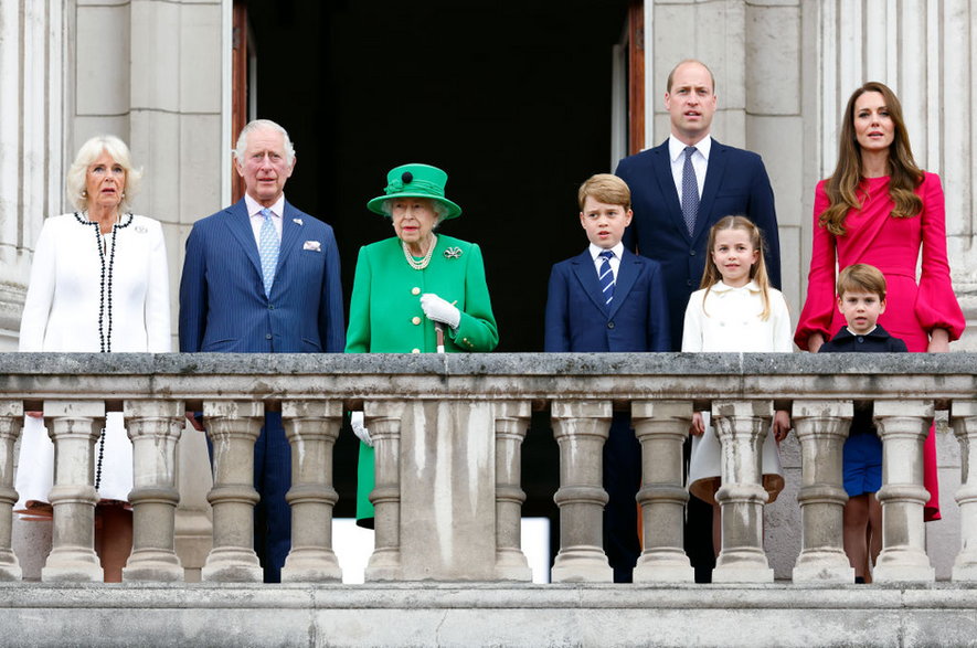 Elżbieta II z rodziną podczas Platynowego Jubileuszu