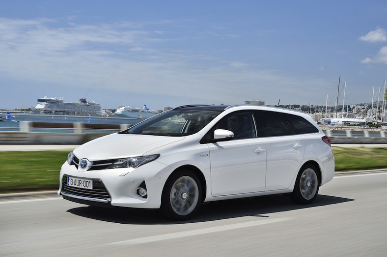 Toyota Auris TS Hybrid