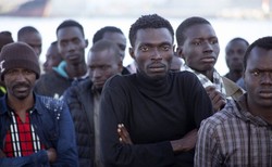 Francja gotowa przyjmować co miesiąc 400 uchodźców z Grecji