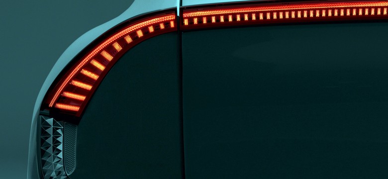 Nowa Kia EV6 w cenie Sorento. Szybkie ładowanie i daleki zasięg