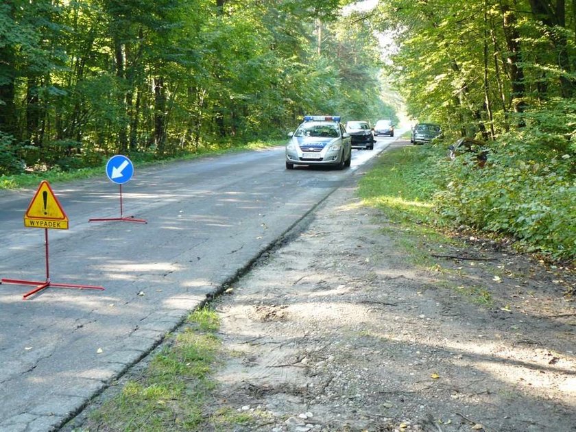 Wypadek! Zepchnął ciężarną do rowu