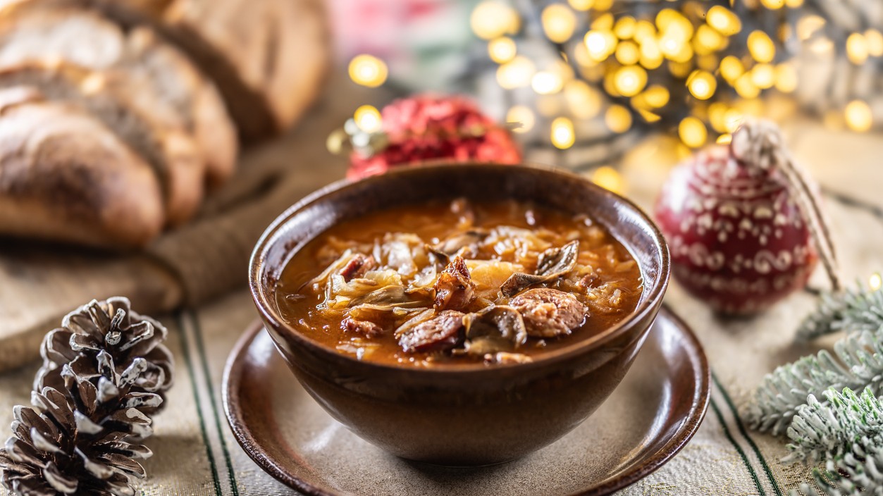 Vianočná kapustnica chutí najlepšie s...