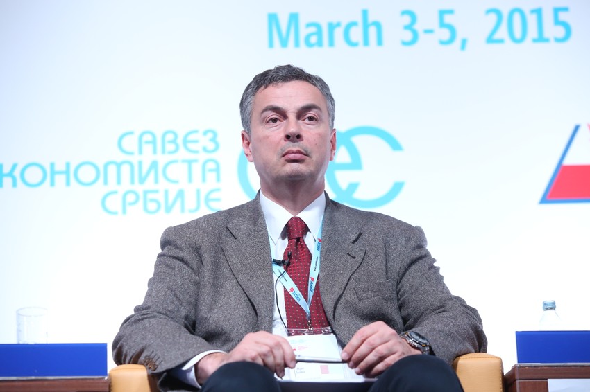 Danas su usluge bitne komponente BDP-a, više su orijentisane na izvoz i kako raste njihov značaj za ekonomiju, tako raste i njihov značaj i učešće u akvizicijama: Dejan Šoškić 