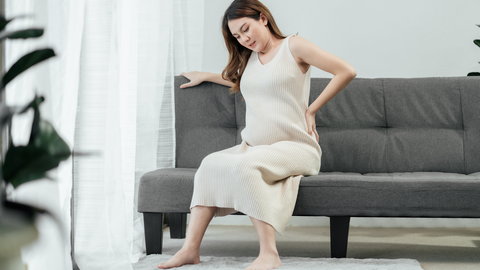 Rwa kulszowa w ciąży – położna radzi, jak sobie z nią radzić