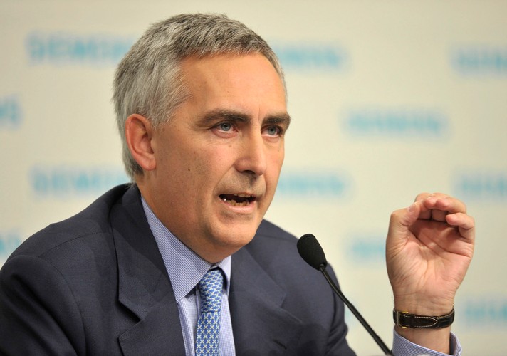 Peter Loescher z Siemensa.