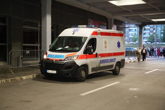 RADNIK POGINUO NA GRADILIŠTU Tragedija u naselju Sopot: Obrušio se potporni zid, istraga u toku