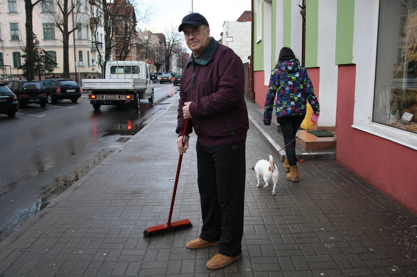 W Gdańsku dłużnicy odśnieżają ulice i chodniki
