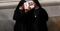 A szerelemben nincsenek határok: apácák házasodtak össze Olaszországban