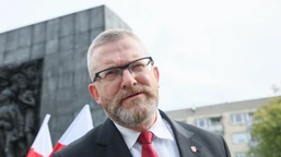 najnowszy sondaż. grzegorz braun rośnie w siłę, znalazłby się w sejmie