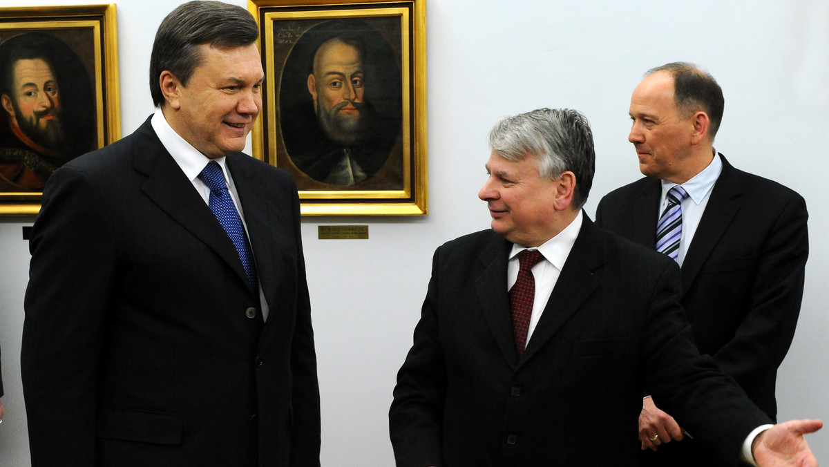 Marszałek Senatu Bogdan Borusewicz poinformował, że prezydent Ukrainy Wiktor Janukowycz zadeklarował w czasie ich rozmowy pomoc w budowie Domu Polskiego we Lwowie.