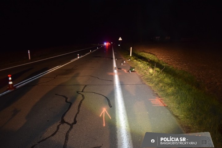 Tragická nehoda si vyžiadala život chodca.