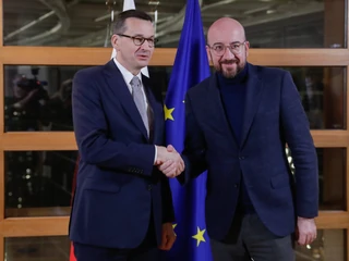 Szef Rady Europejskiej Charles Michel i premier Mateusz Morawiecki w trakcie konsultacji ws. budżetu UE na lata 2021-2027